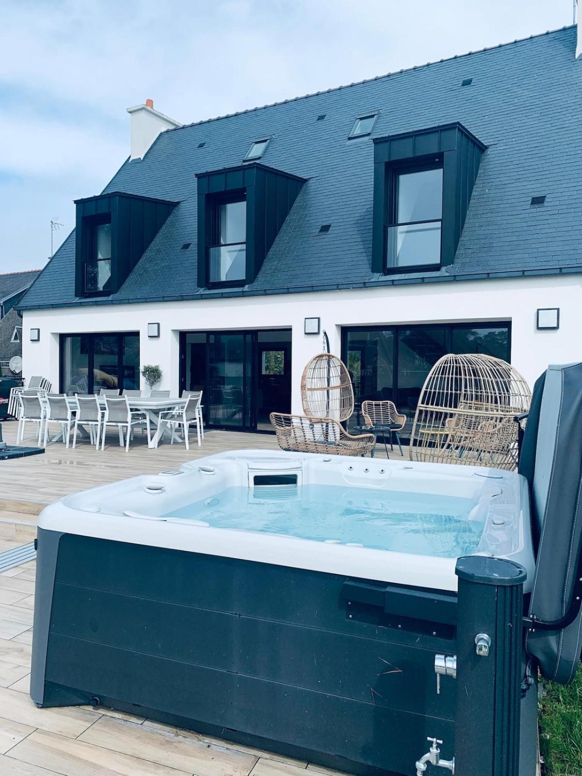 Superbe Villa Tout Confort Avec Piscine Chauffee Er Couverte Et Spa A 2 Pas De La Plage Fouesnant Exterior foto